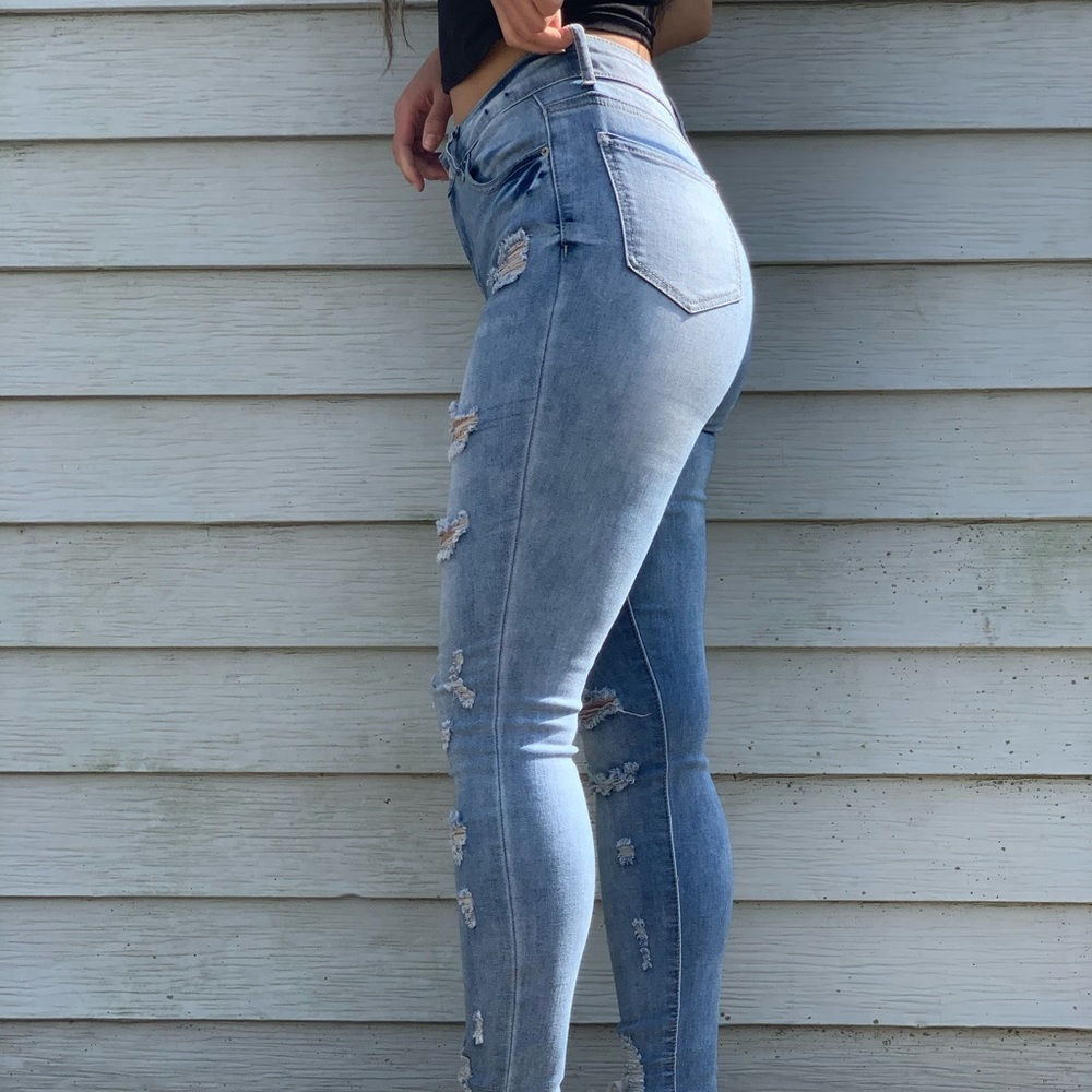 High Rise Super Distressed Jeans - Picture 2 of 4